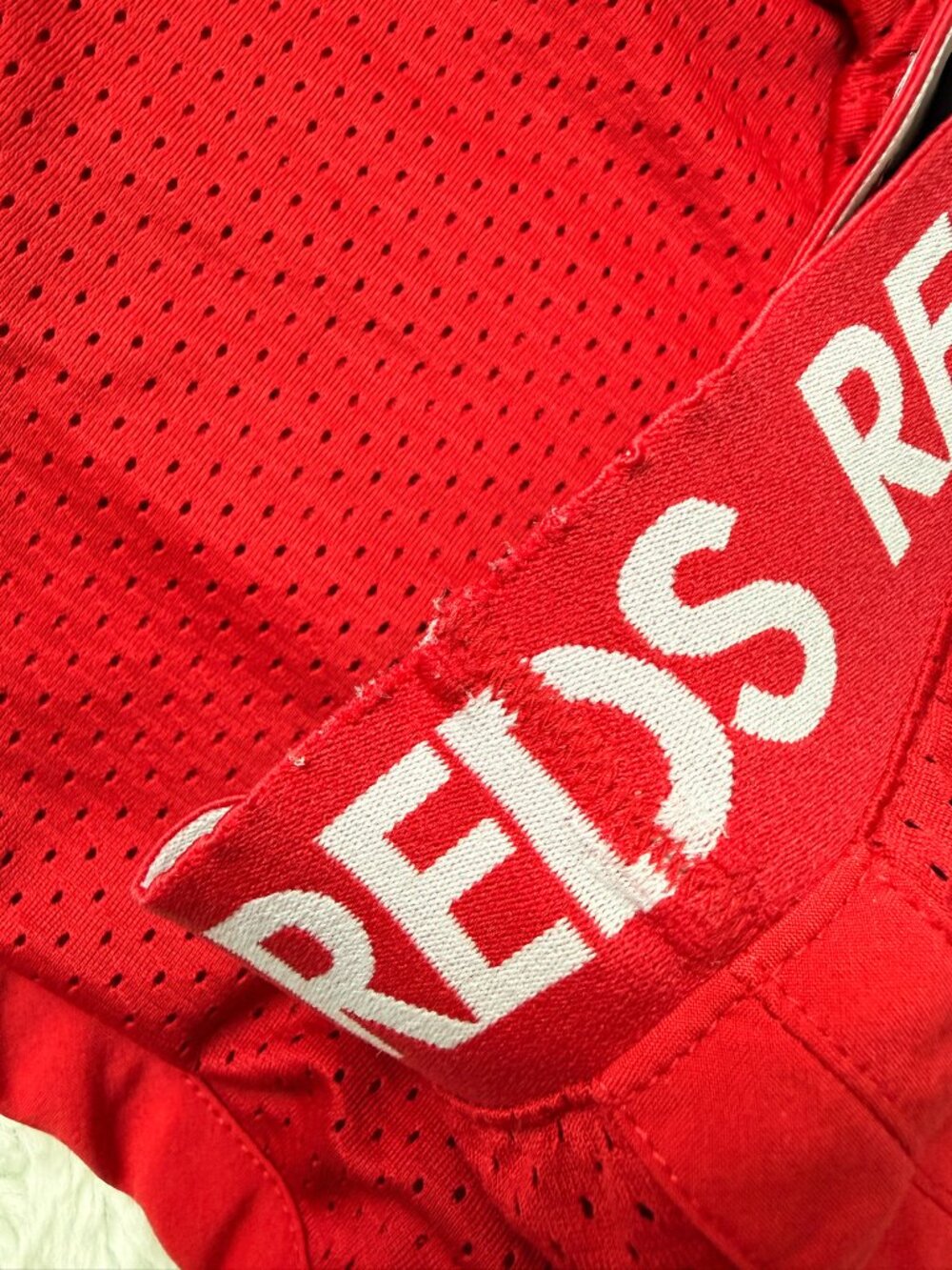 Nike Cincinnati Reds Dri-FIT Mesh Athletic Shorts Women's Small Red MLB - Picture 9 of 9